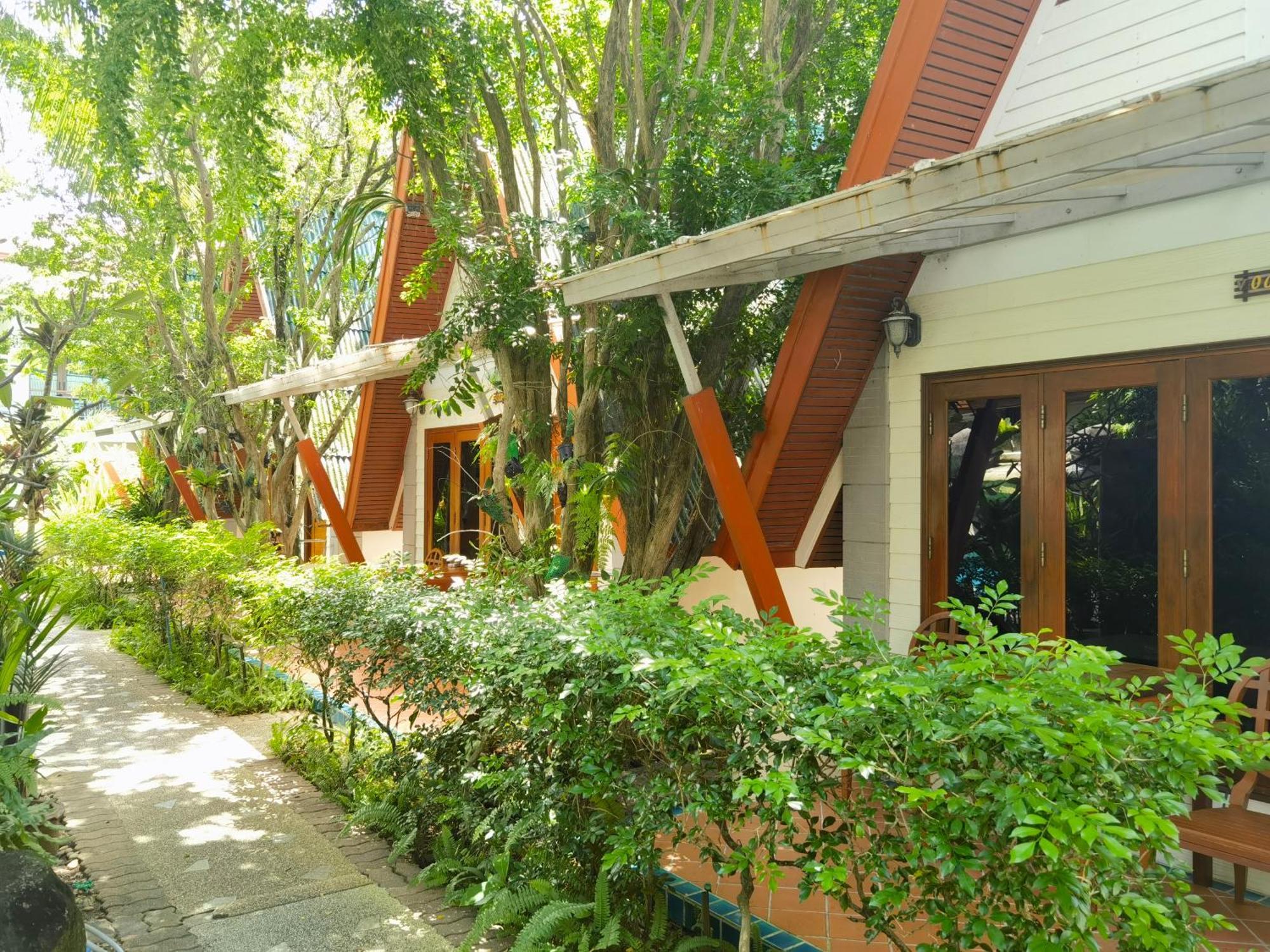 Phuket Meet Holiday Hotel 普吉岛相遇酒店 Rawai Esterno foto